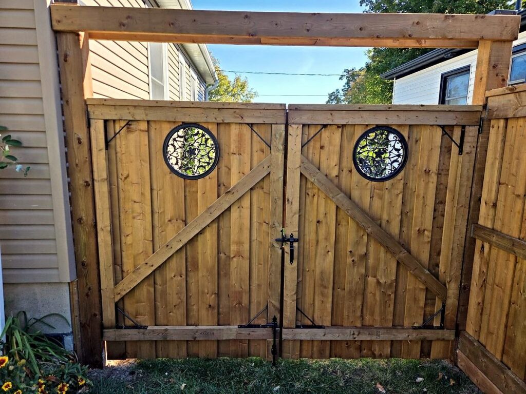 Wood Fence and Double Gate in St. Catharines — photo 6
